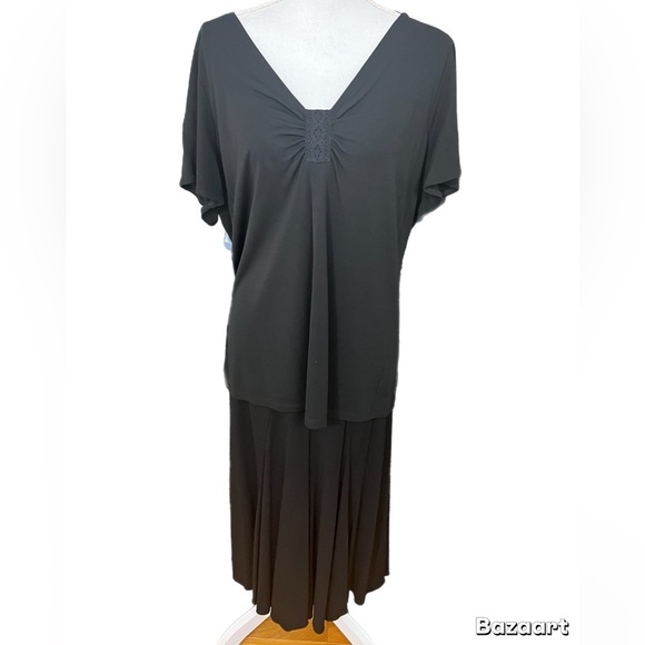 Nine West 2 Pc Skirt Set. Short Sleeve Top Tulip Bottom Skirt Size 1X - Picture 1 of 4